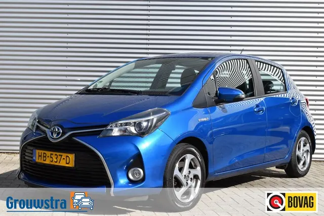Toyota Yaris 1.5 Hybrid Lease 2015
