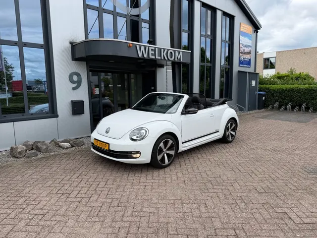 Volkswagen Beetle Cabriolet 1.2 TSI Club 105PK 2015