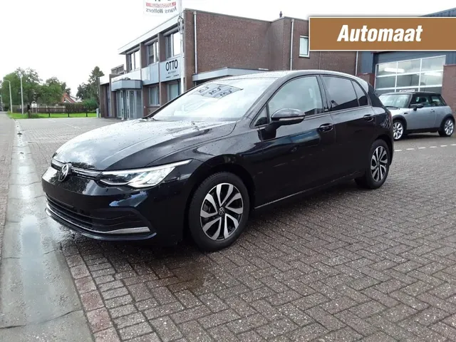 Volkswagen Golf 1.5 eTSI DSG Active 2022