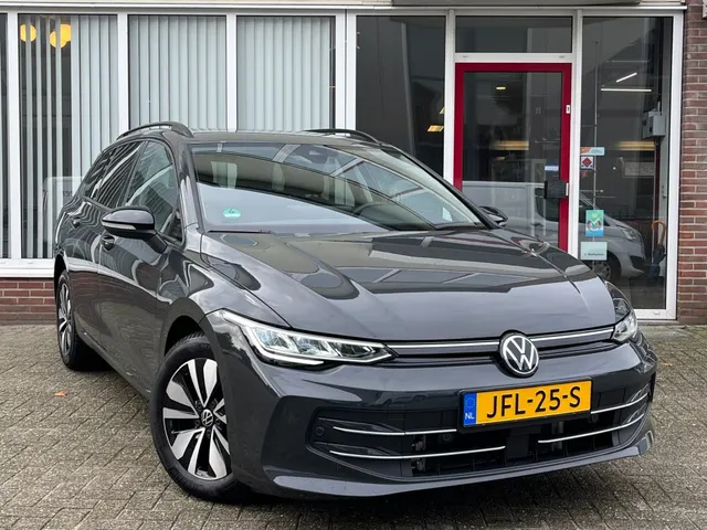 Volkswagen Golf 1.5 eTSI Life Edition Aut. Face lift I 2024