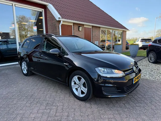 Volkswagen Golf 1.6 TDI Comfortl.Blm Orig. Nl 2015