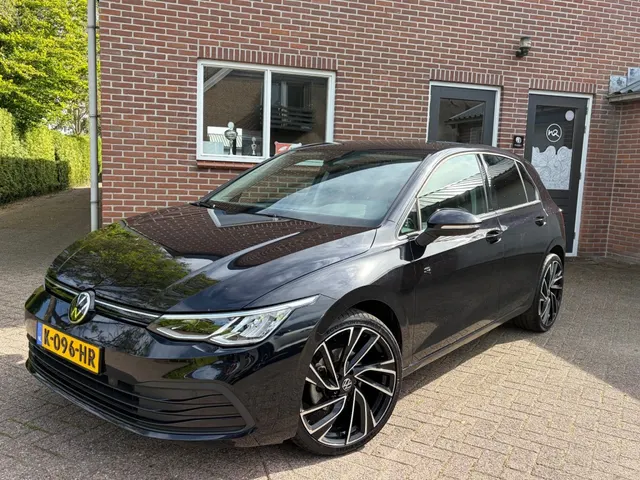 Volkswagen Golf 8 1.5 TSI Style 2020