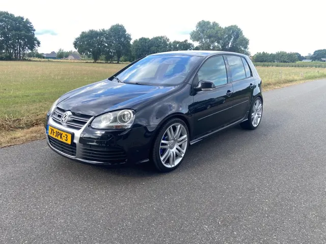 Volkswagen Golf R32 2006