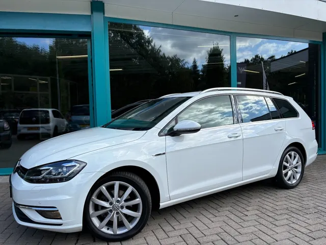 Volkswagen Golf 1.5 TSI R-Line Highline DSG 2020