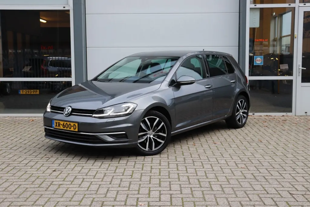 Volkswagen Golf 1.0 TSI Sound 2018