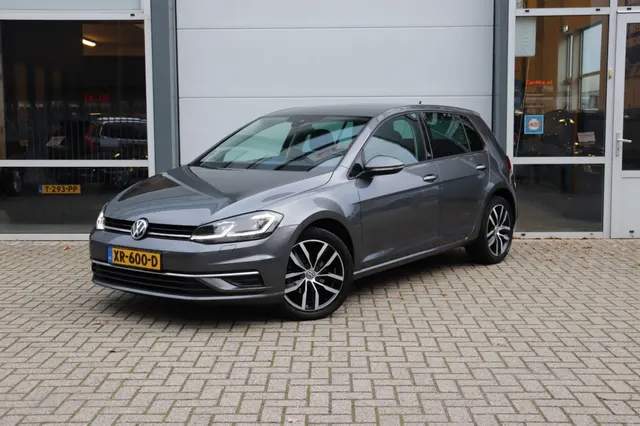 Volkswagen Golf 1.0 TSI Sound 2018