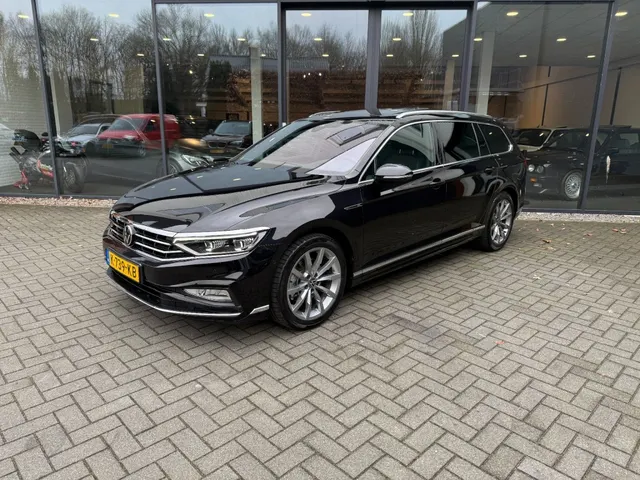 Volkswagen Passat Variant 1.5 TSI R-Line 2021