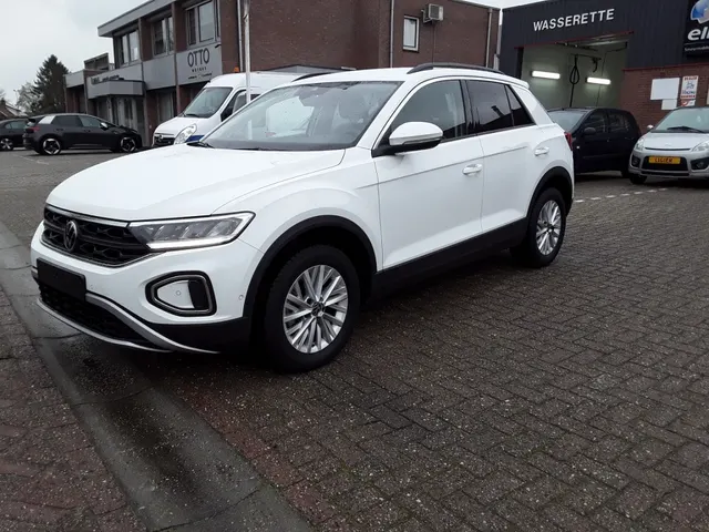Volkswagen T-Roc 1.O TSI Life 2022