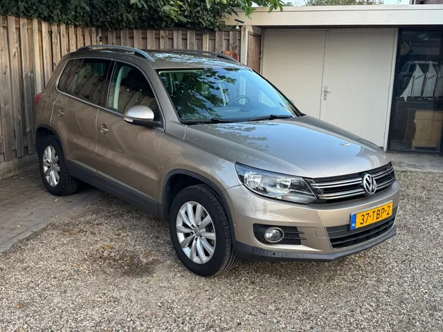 Volkswagen Tiguan 1.4 tsi sport 2012