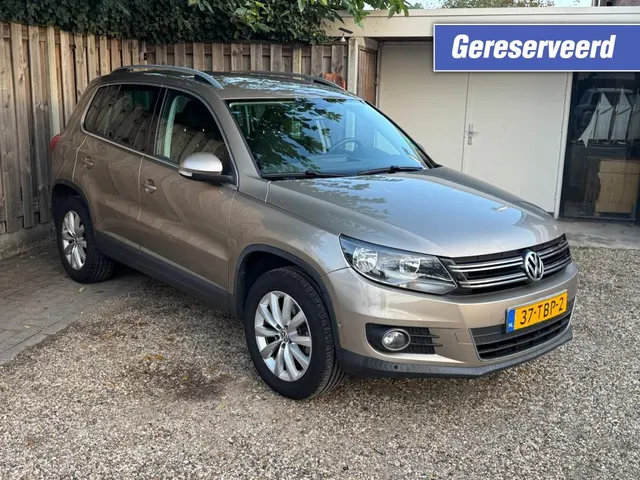Volkswagen Tiguan 1.4 tsi sport 2012