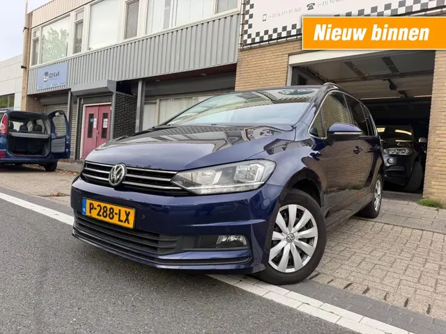 Volkswagen Touran 1.6 TDI Scr Comfortline Edition 7p Acc Ecc Rijdt Prima Apk 5-2027 2018