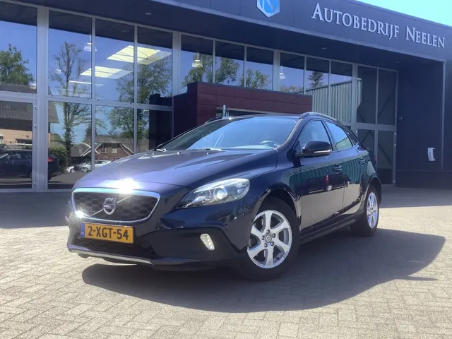 Volvo V40 Cross Country cross country 1.6 T4 Summum I 2014