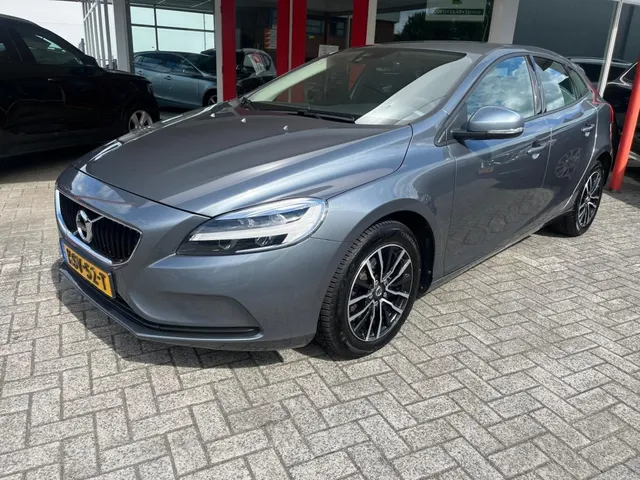 Volvo V40 2.0 T2 122PK Momentum 122 Pk 2019