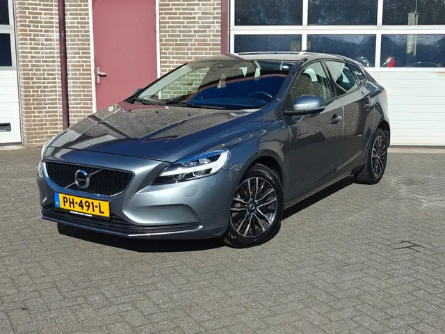 Volvo V40 1.5 t2 Nordic+ TrekhaakAutomaatAll seasonsPrijs all-in 2017