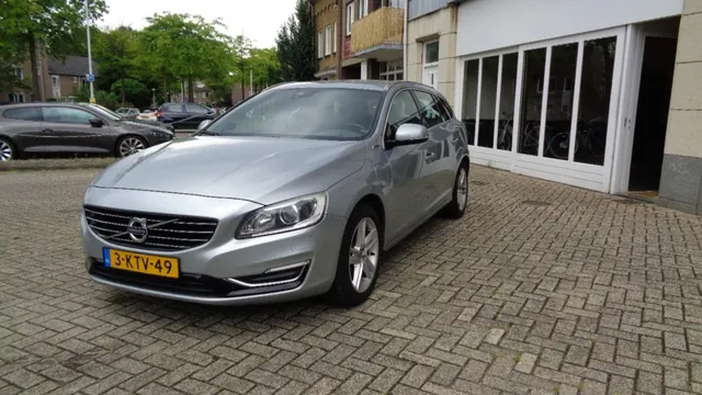 Volvo V60 2.4 D6 AWD Summum Hybride 2013