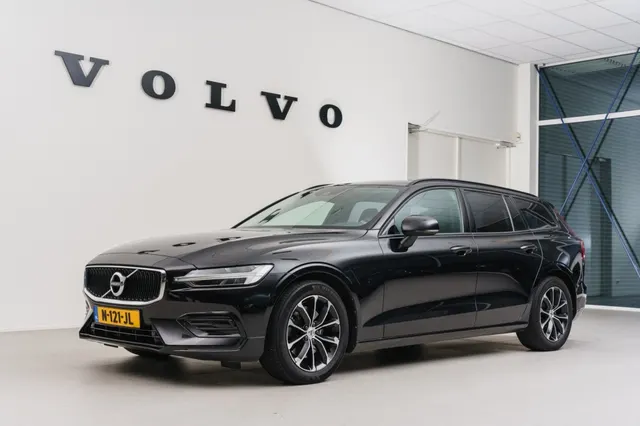 Volvo V60 B3 Automaat Momentum 2021