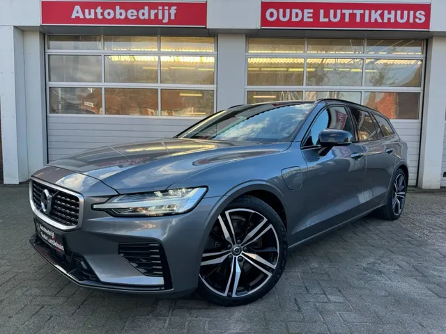 Volvo V60 2.0 T8 Twin-Engine AWD R-Design 2020