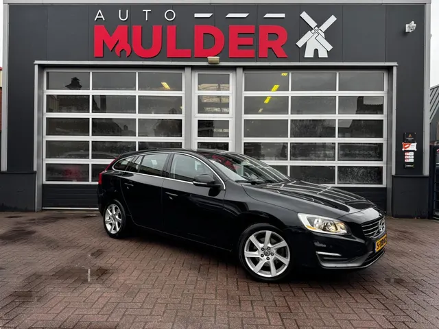 Volvo V60 T3 Momentum Automaat 2014