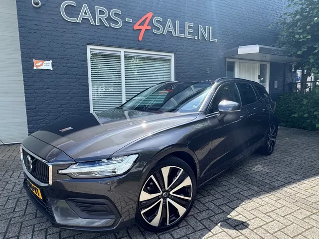 Volvo V60 2.0 B3 Autom. Edition + 2024