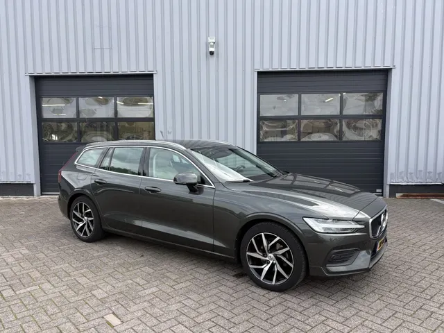 Volvo V60 2.0 D4 Momentum Pro. Adapt 2019