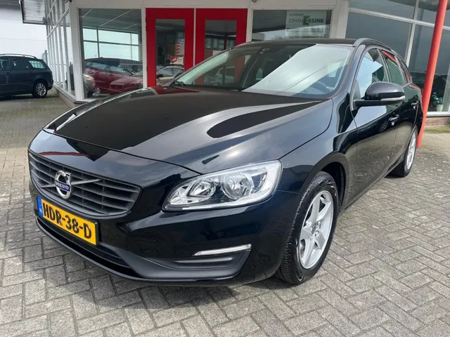 Volvo V60 2.0 T3 152PK Momentum 2018
