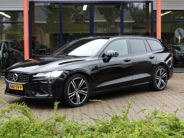 Volvo V60 2.0 T6 AWD R-Design Winterpack 2021