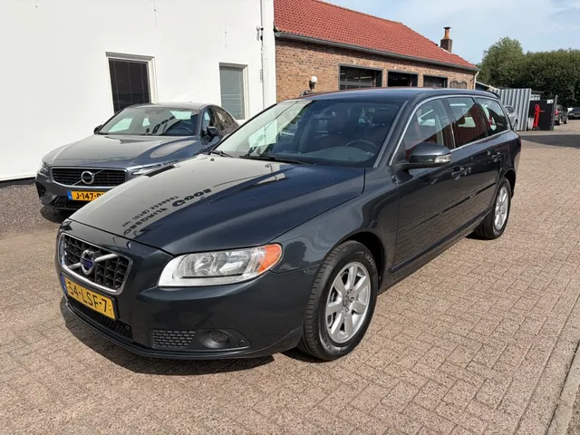 Volvo V70 2.0T Momentum 2010