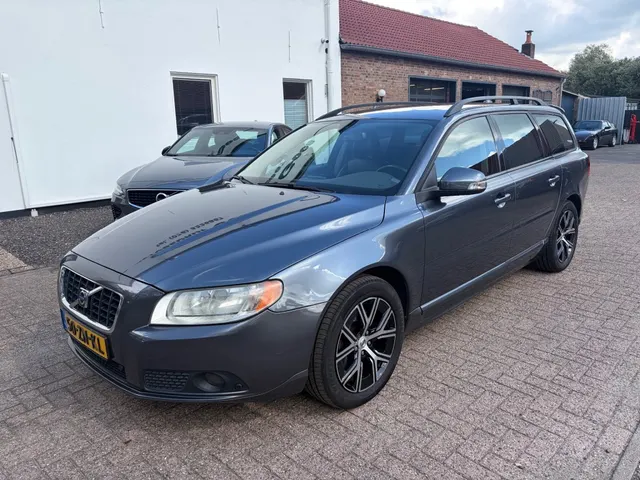Volvo V70 2.5T Momentum 2008