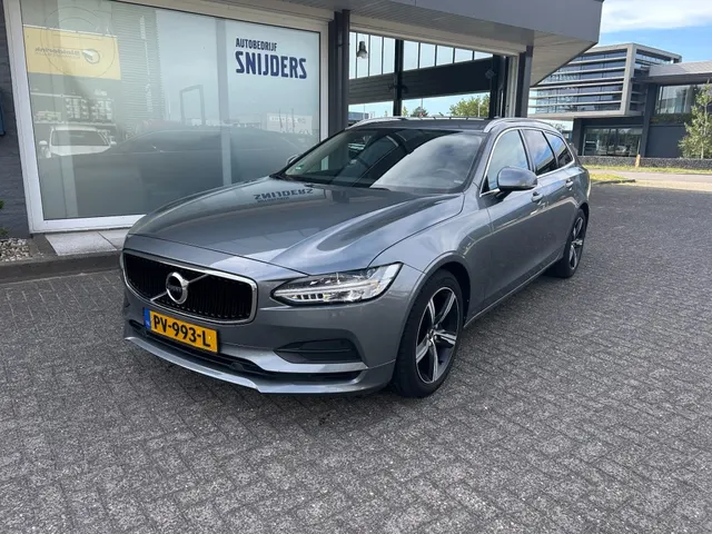 Volvo V90 2.0 D4 Momentum - Intro-Line Geartronic 2017