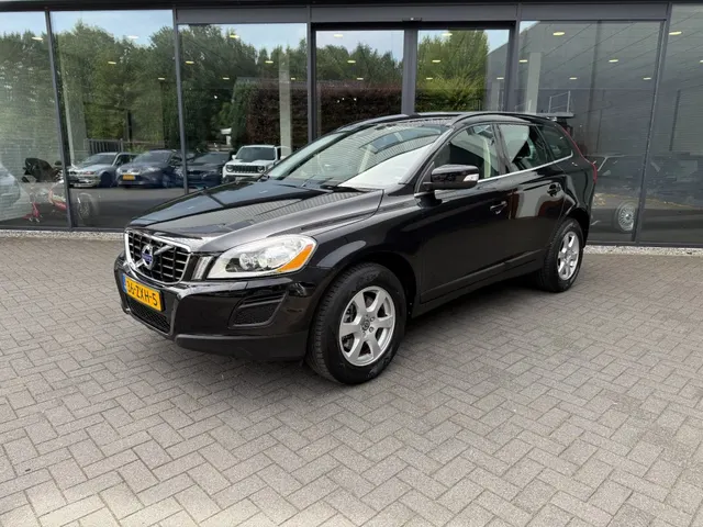 Volvo XC60 2.0 T5 24pk Momentum 2013