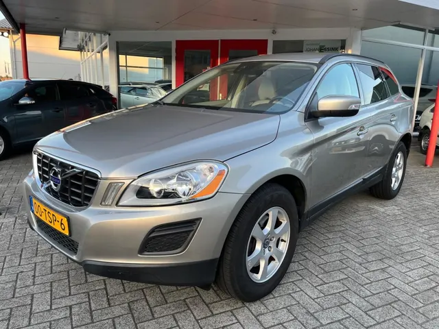 Volvo XC60 2.0T T5 Aut. 240PK Momentum 2012