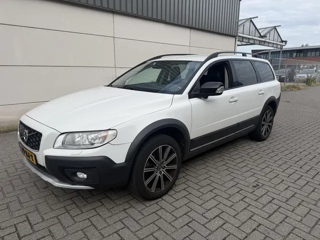 Volvo XC70 2.0 D4 Fwd Summum Leer 2015