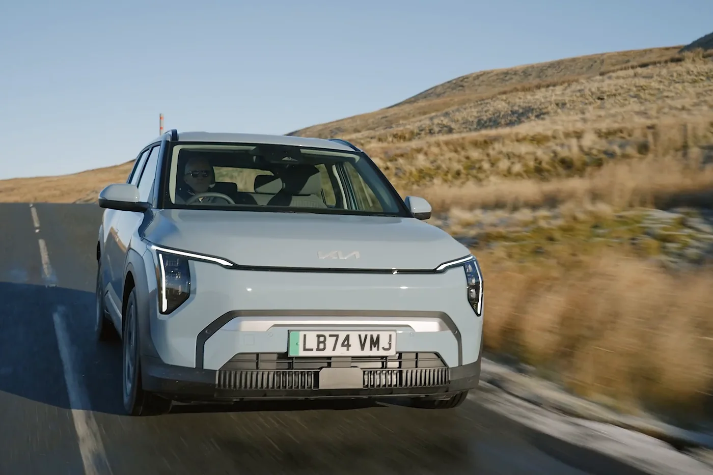 Kia EV3 Long Range driekwart vooraanzicht