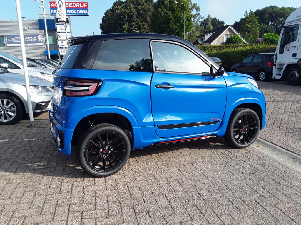 large_1630394799425188-1.jpg