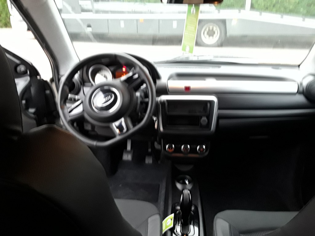large_1633177574489060-1.jpg