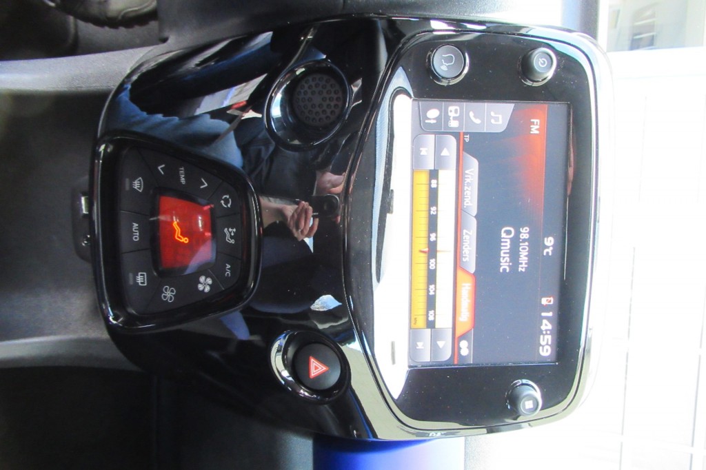 large_1644246110328901-1.jpg