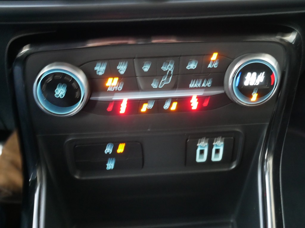 large_1763115871064258-1.jpg