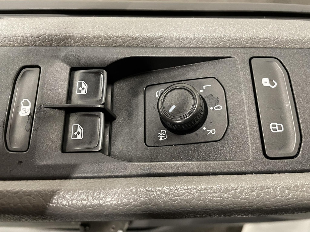 large_1765384244924011.jpg
